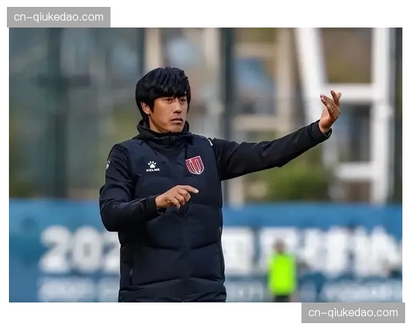 专访成都蓉城主帅徐正源:我们追求的是快速、主动的防守 专访成都蓉城主帅徐正源:我们追求的是快速、主动的防守