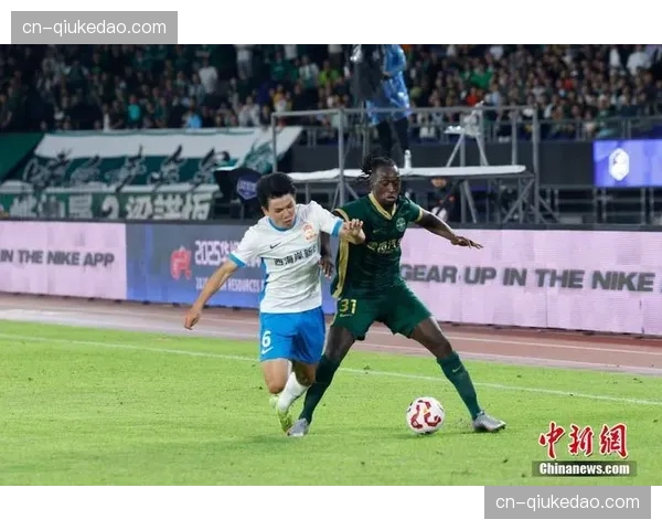 【2026年4月中超联赛·赛后·通讯赛后通讯：从“大脚找前锋”到地面渗透，青岛西海岸的战术转型之路