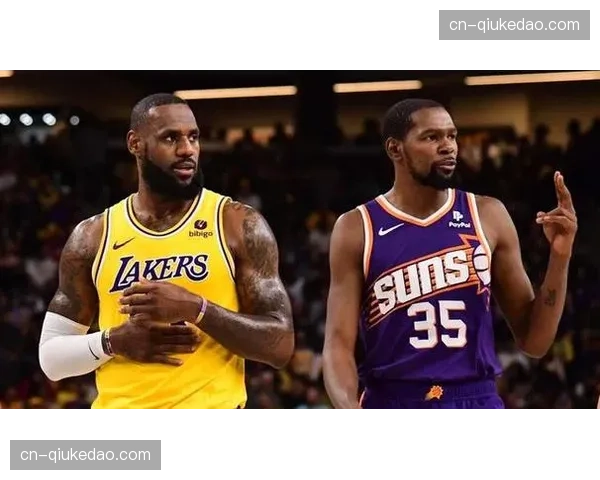 湖人主场迎战火箭，詹姆斯与杜兰特季后赛再度对决